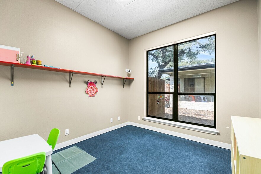 More Photos Of 14235 Blanco Rd, San Antonio Office For Sale