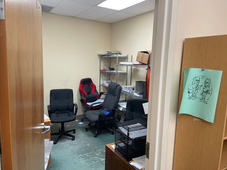 More Photos Of 25560 Technology Blvd, Punta Gorda Office For Sale