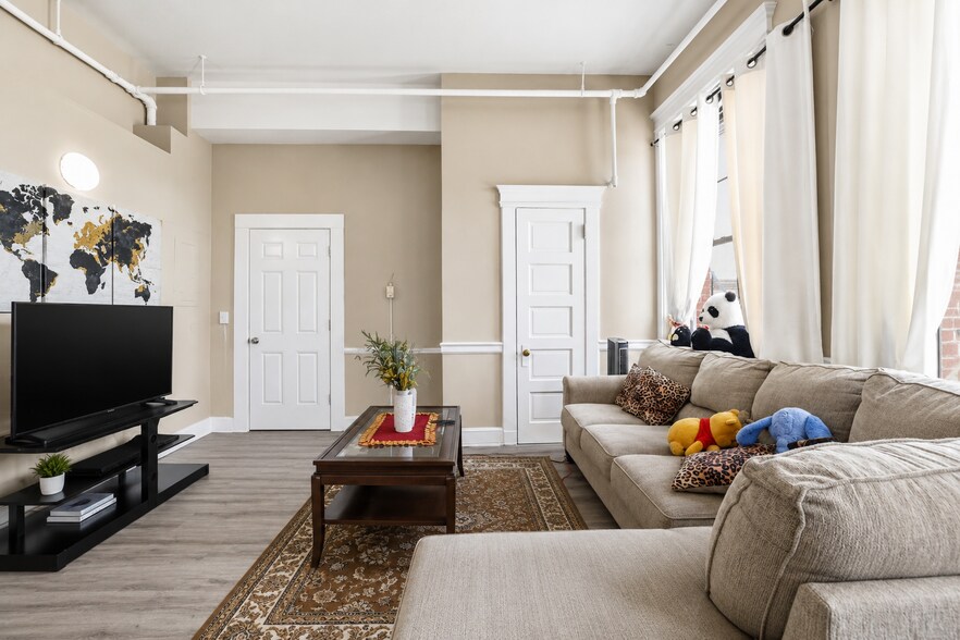 More Photos Of 35 Union St, New London Apartments For Sale