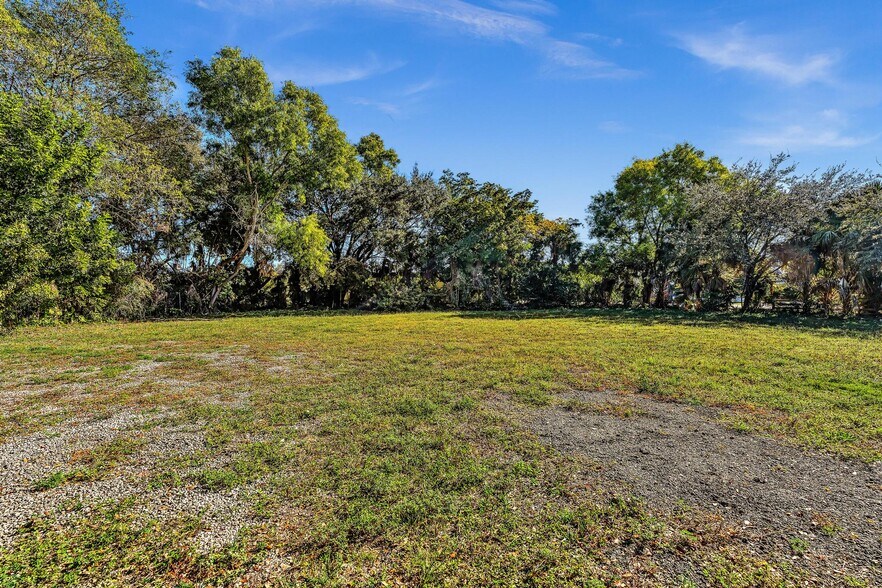 More Photos Of 7665 Davie Road Ext, Davie Office For Lease