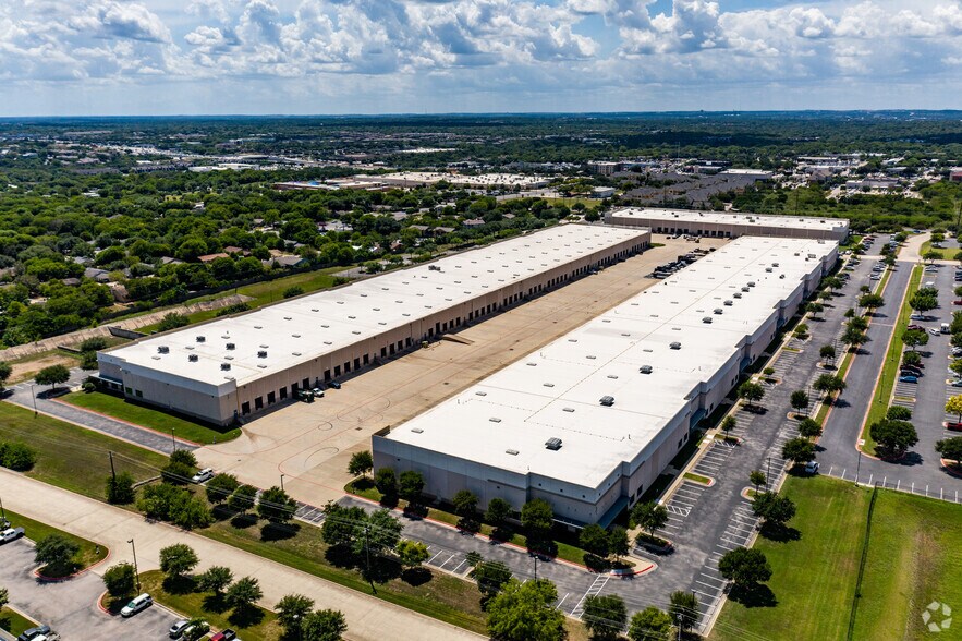 More Photos Of 4801 Freidrich Ln, Austin Unknown For Lease