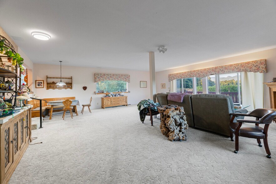 More Photos Of 3900 Holland Rd loop, Cave Junction Winery Vineyard For Sale