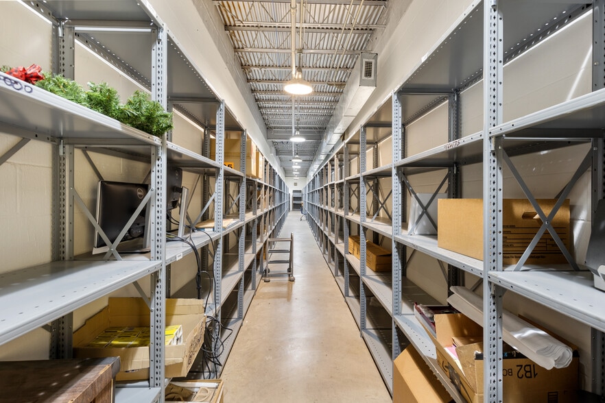 More Photos Of 5305 Midway Rd, Haltom City Distribution For Lease