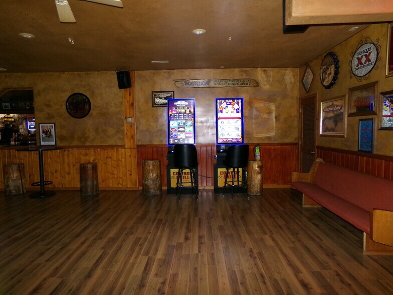 More Photos Of 30 E Pine St, Pinedale Bar For Sale
