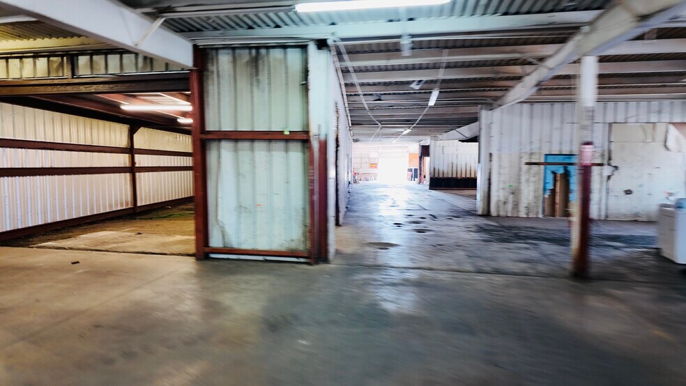 More Photos Of 1520 S Central Ave, Oklahoma City Manufacturing For Sale