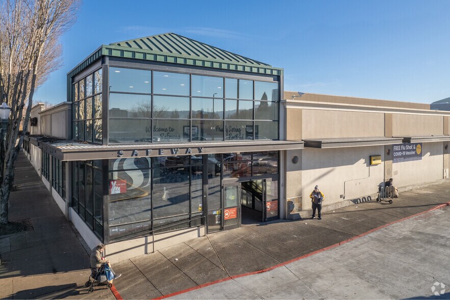 More Photos Of 1100 NE Broadway St, Portland Unknown For Lease