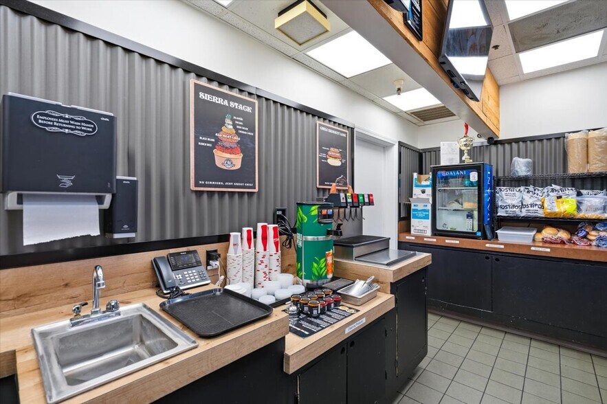 More Photos Of 200 W Hanley Ave, Coeur d'Alene Department Store For Sale