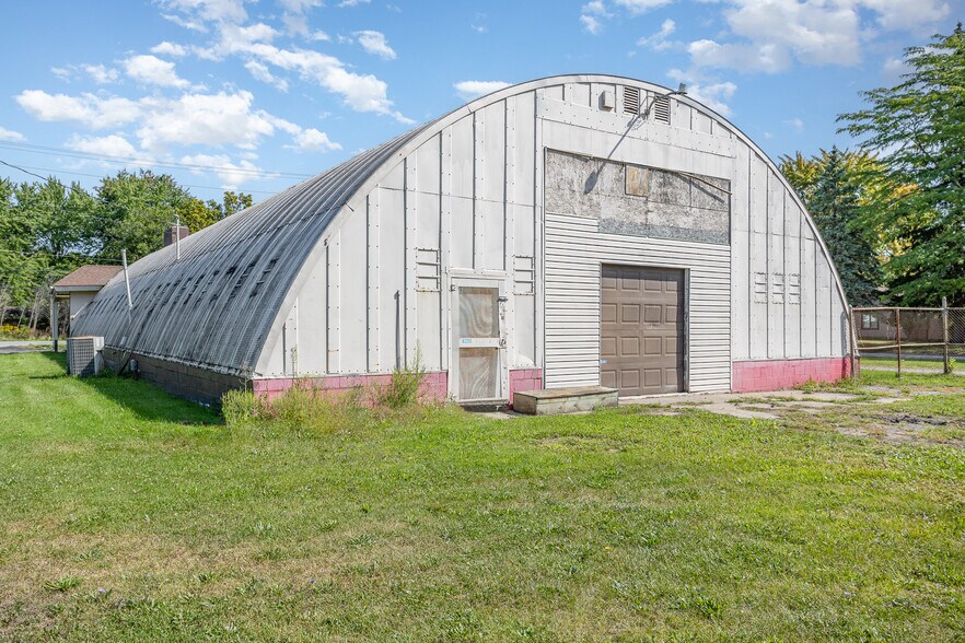 More Photos Of 2832 Midland Rd, Bay City Freestanding For Sale