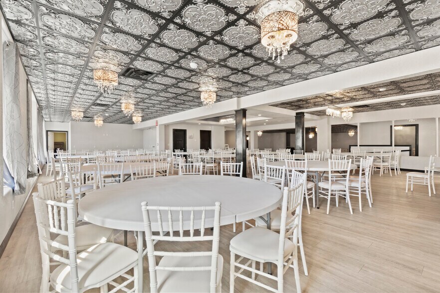 More Photos Of 603 N River St, Hot Springs Hotel For Sale