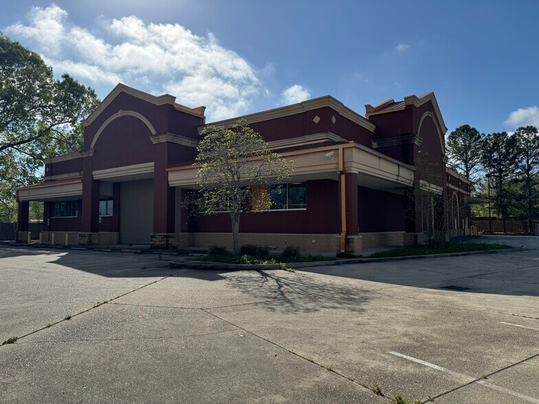 More Photos Of 9006 Greenwell Springs Rd, Baton Rouge Drugstore For Sale