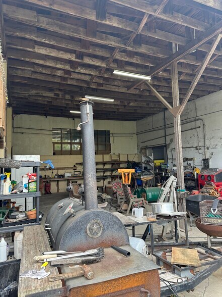 More Photos Of 18 S Alvin Ailey St, Rogers Freestanding For Sale