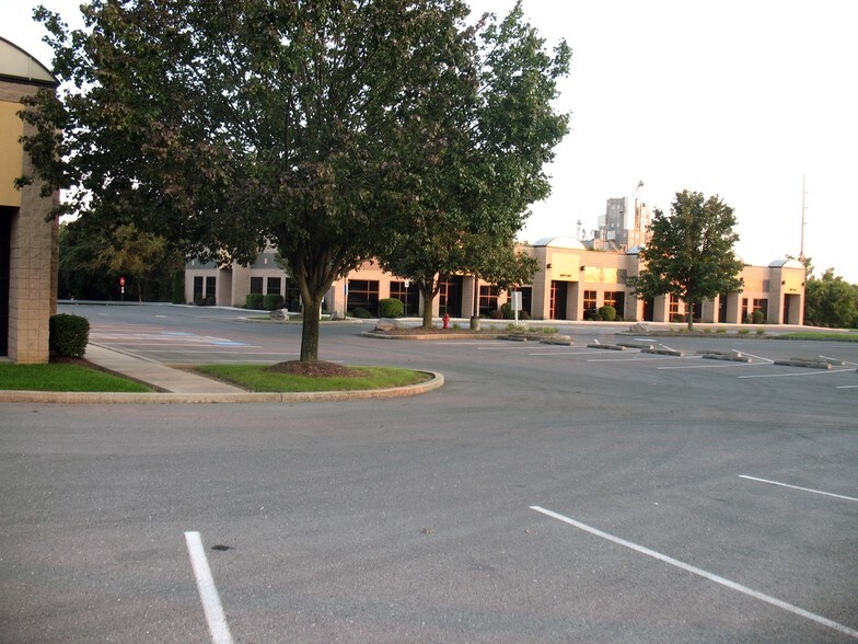More Photos Of 415 Saint Johns Church Rd, Camp Hill Light Distribution For Lease