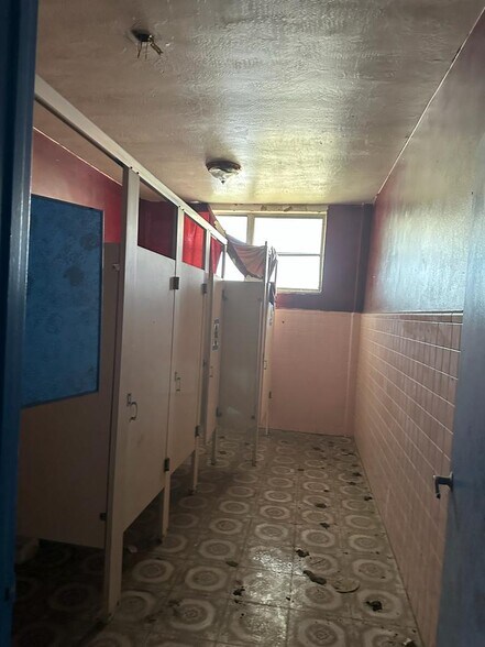 More Photos Of 2741 NW 49th St, Miami Lodge Meeting Hall For Sale