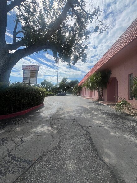 More Photos Of 6449 38th Ave, Saint Petersburg Medical For Lease