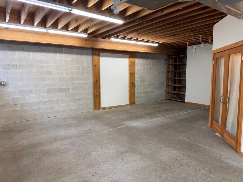 More Photos Of 7601-7613 Greenwood Ave, Seattle Storefront Retail Office For Lease