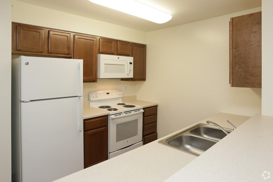 More Photos Of 700 Wincoram Way, Coram Apartments For Lease