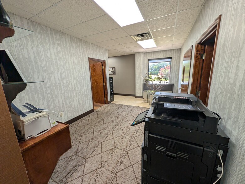More Photos Of 311 England Pl, Spartanburg Manufacturing For Lease