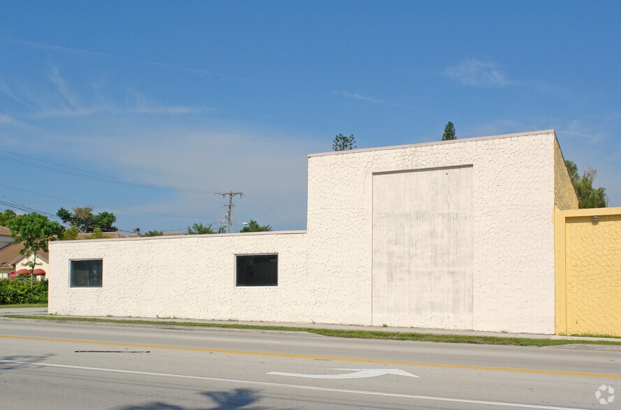 More Photos Of 2303 N Andrews Ave, Wilton Manors Industrial For Sale