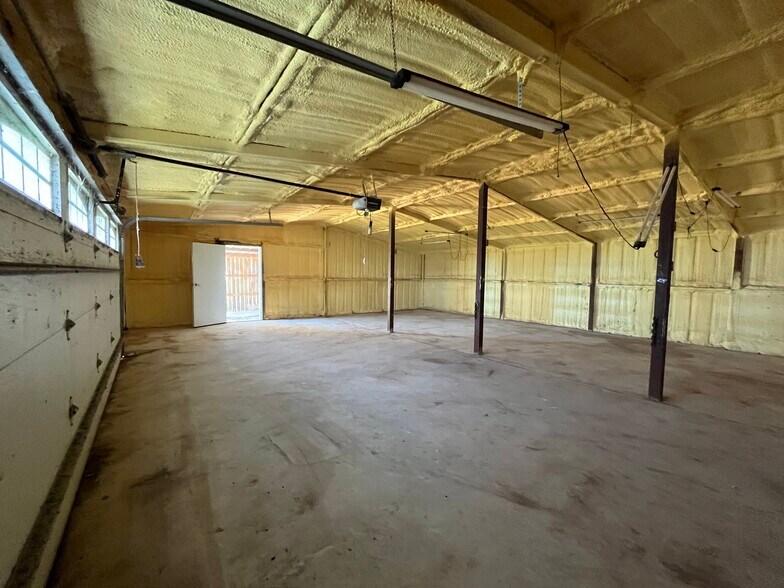 More Photos Of FM 902 and Cobler Road, Collinsville Light Distribution For Lease