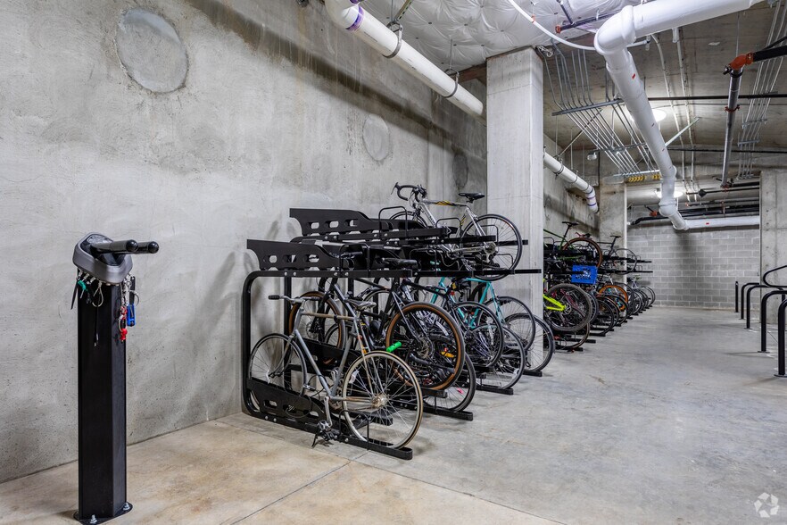 More Photos Of 518 NE 20th Ave, Portland Apartments For Lease