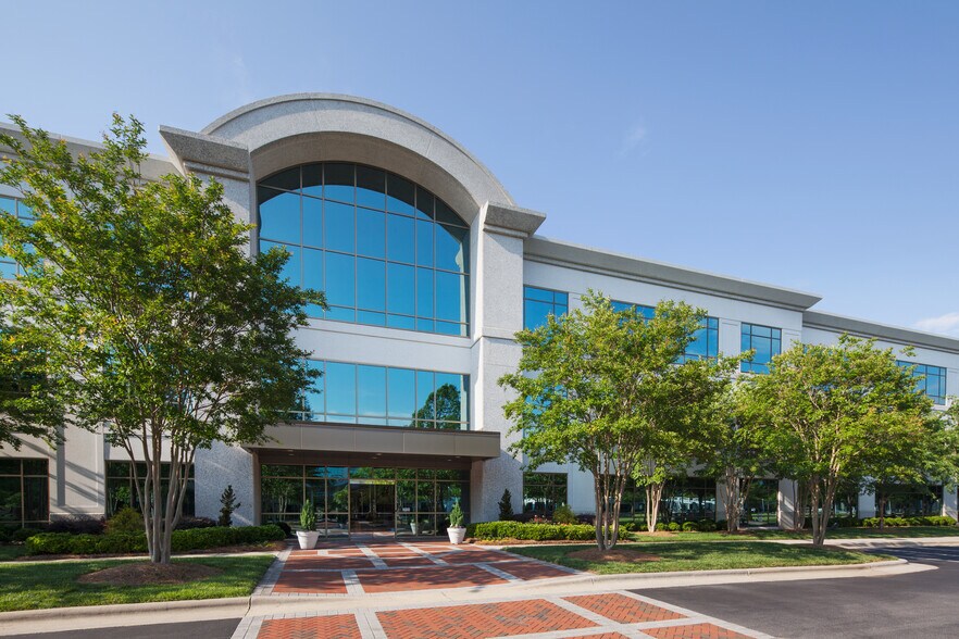 More Photos Of 2000 CentreGreen Way, Cary Unknown For Lease