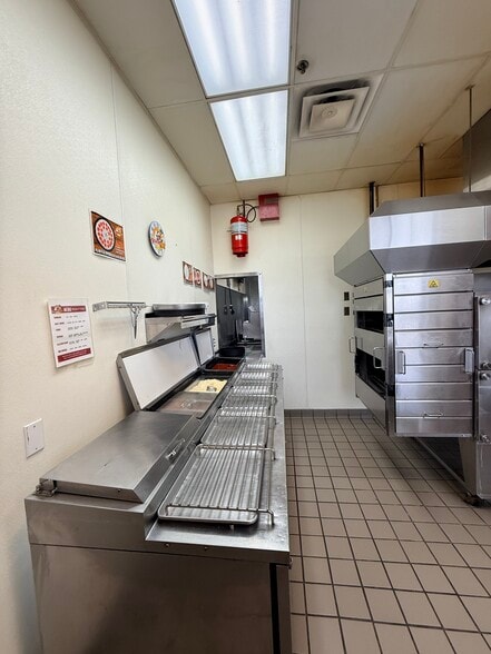 More Photos Of 861 N Sunset Ave, La Puente Storefront For Lease