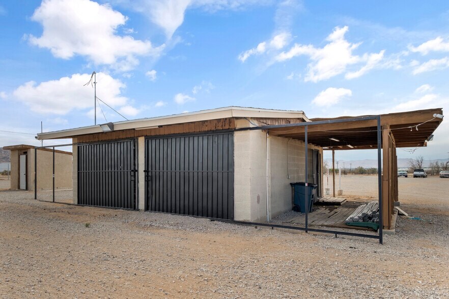 More Photos Of 18142 Navajo Rd, Apple Valley Truck Terminal For Lease
