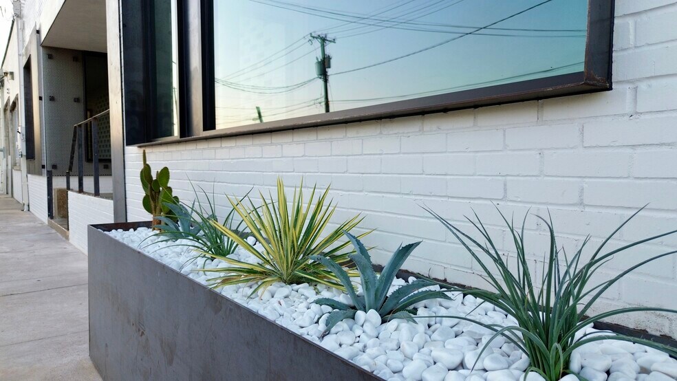 More Photos Of 100 Howell St, Dallas Office For Lease