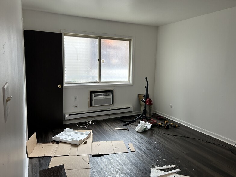 More Photos Of 1766 W Granville Ave, Chicago Apartments For Sale