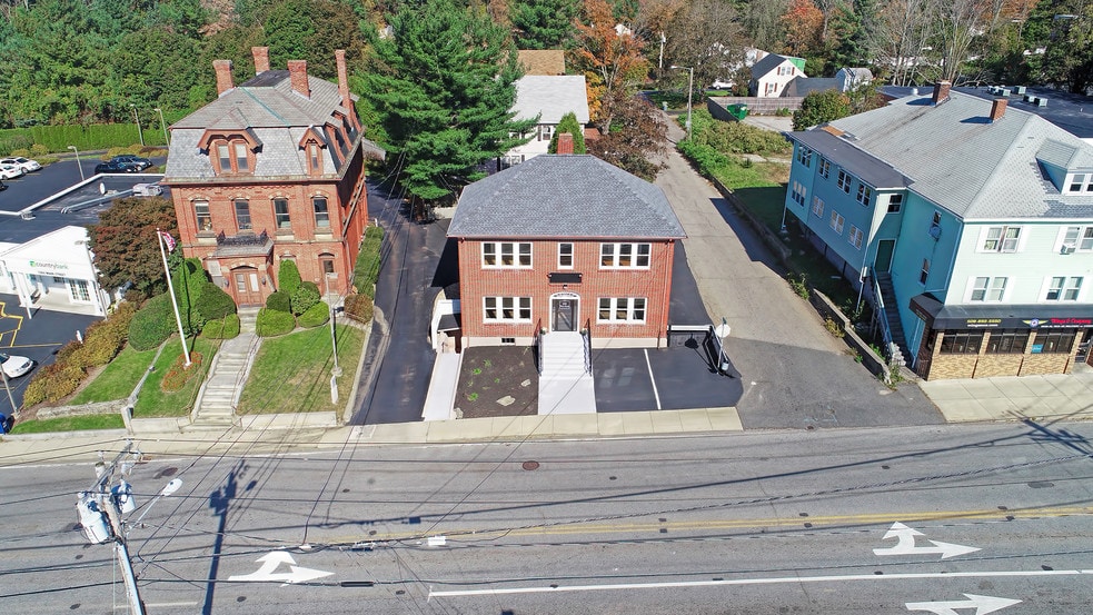 More Photos Of 1078 Main St, Leicester Coworking Space