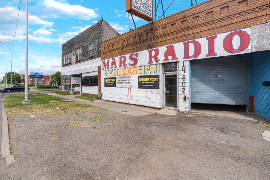14808 Gratiot Ave, Detroit, MI 48205 Storefront Retail Office For