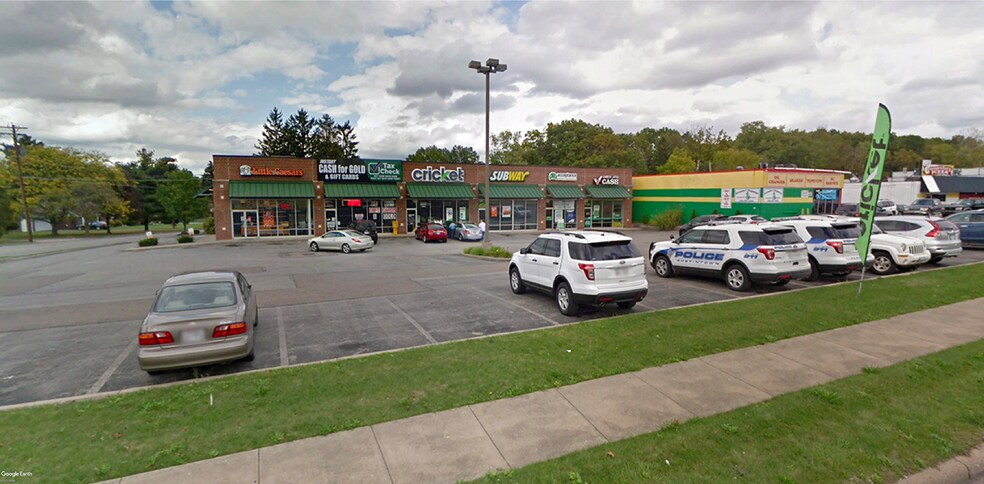 More Photos Of 4774 Mahoning Ave, Austintown Unknown For Lease