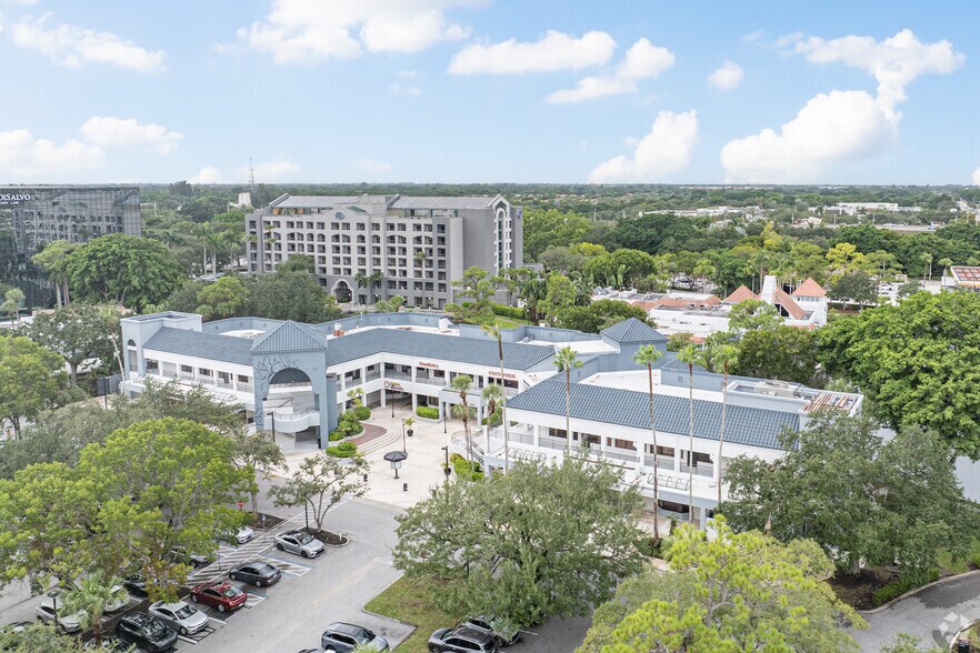 More Photos Of 7820-7860 Glades Rd, Boca Raton Office For Lease