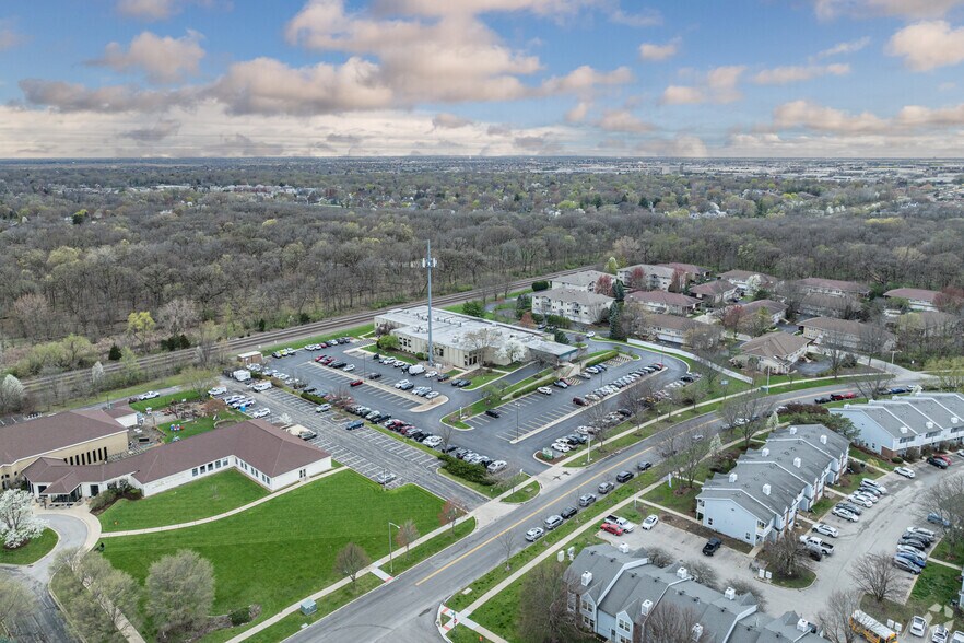More Photos Of 800 W 5th Ave, Naperville Office For Lease