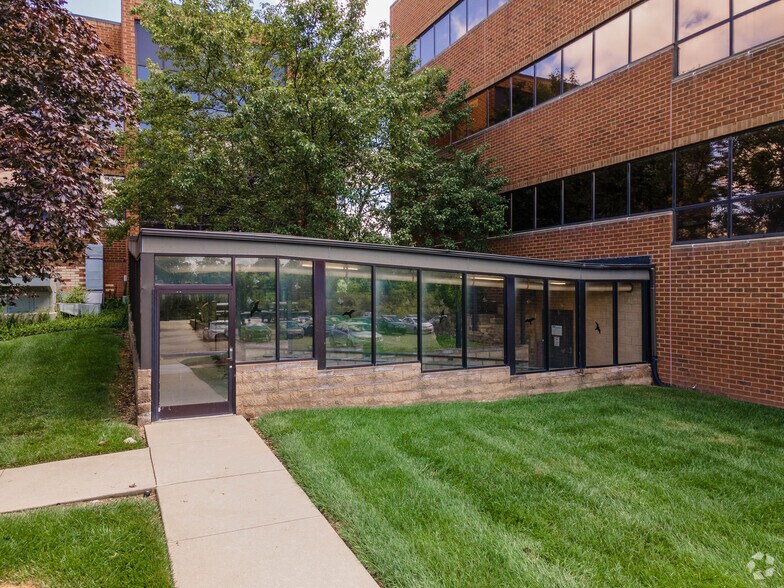 More Photos Of 4031 Colonel Glenn Hwy, Dayton Office For Sale