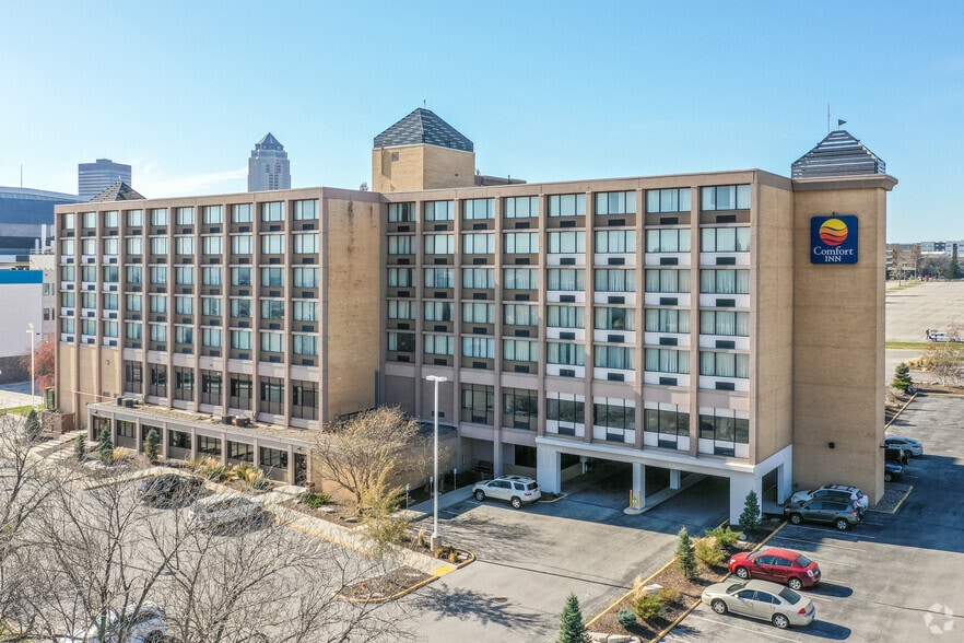 Primary Photo Of 929 3rd St, Des Moines Hotel For Sale