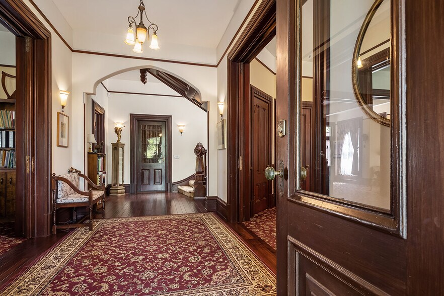 More Photos Of 333 G St, San Rafael Apartments For Sale