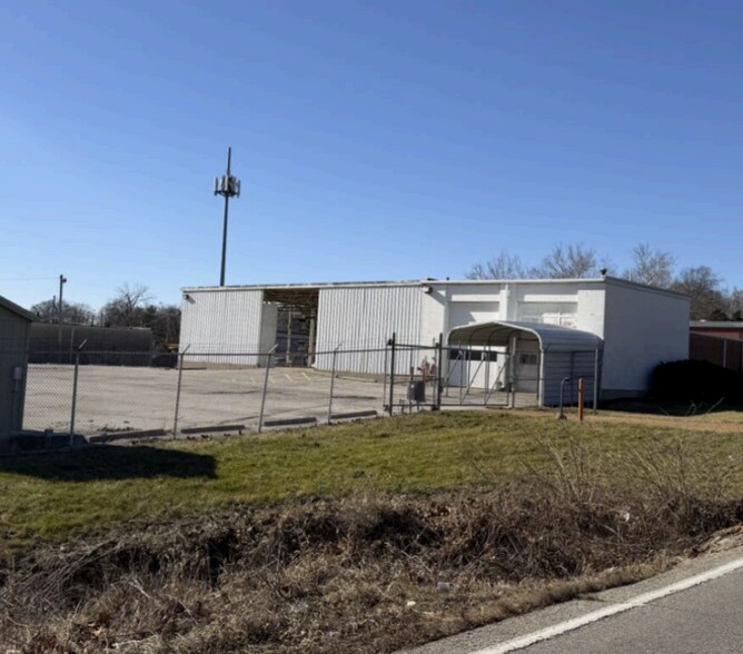 Primary Photo Of 9816 Reavis Rd, Saint Louis Warehouse For Sale