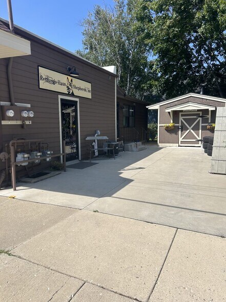More Photos Of 6833 24th Ave, Kenosha Storefront Retail Residential For Sale