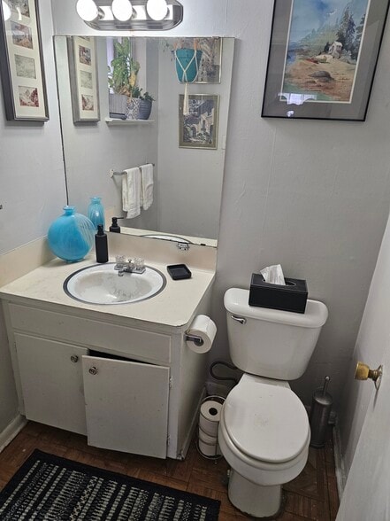 More Photos Of 2220 Mission Hill Dr, Austin Multifamily For Sale