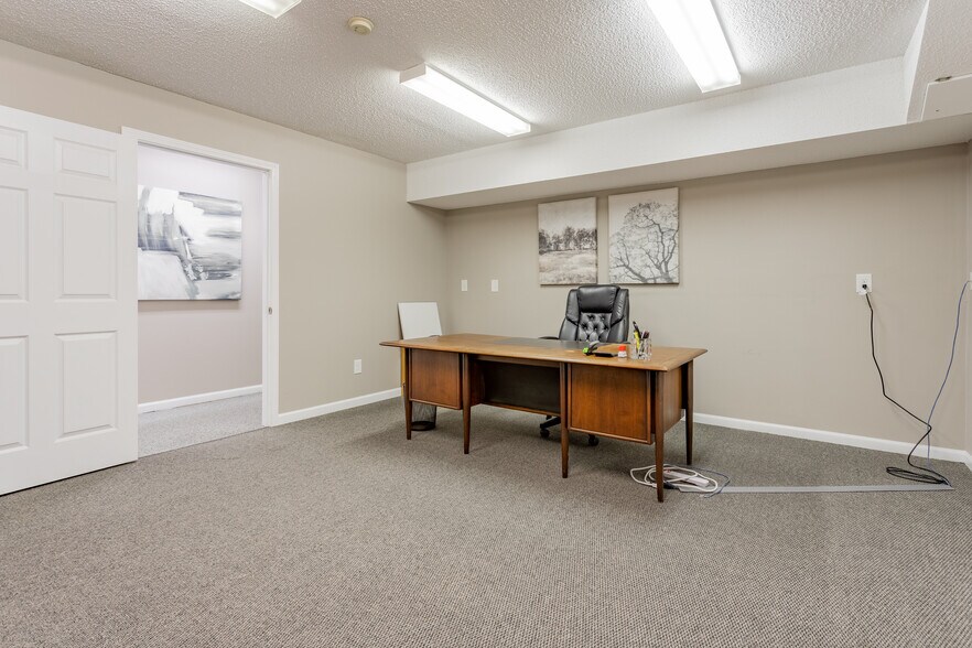 More Photos Of 4058 Old Us Highway 52, Lexington Warehouse For Lease