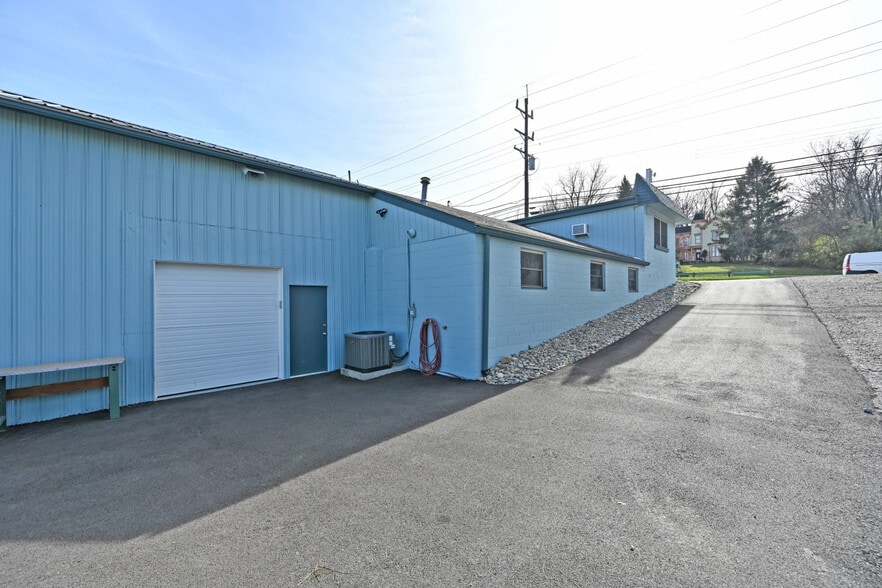 More Photos Of 340 W Main St, Batavia Office For Sale