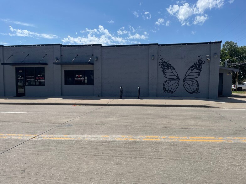 More Photos Of 6990 Main St, Frisco Storefront Retail Office For Lease