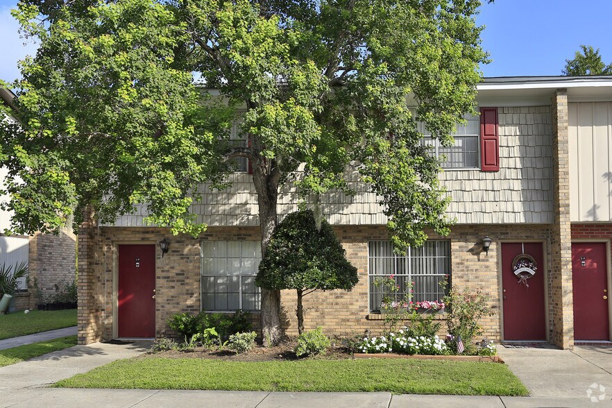 More Photos Of 1721 Ashley Hall Rd, Charleston Apartments For Sale