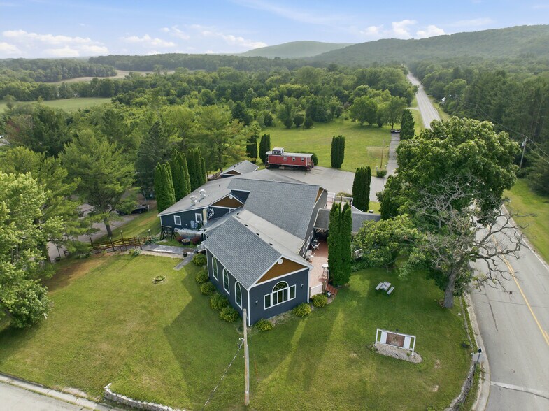 More Photos Of E13887 Highway DL, Merrimac Specialty For Sale