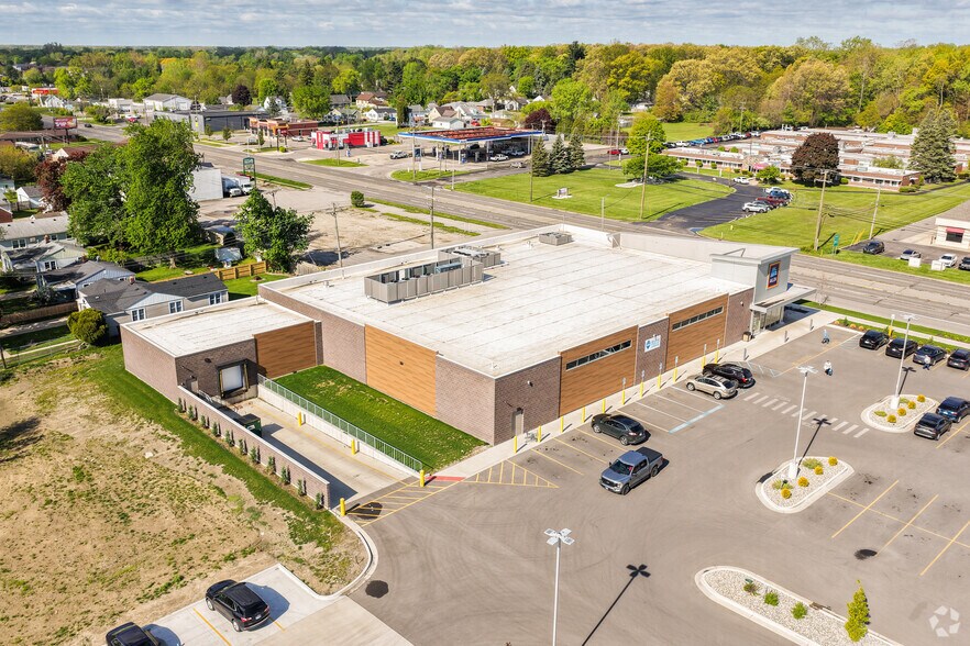 More Photos Of 1229 Holiday Blvd, Monroe Storefront For Lease