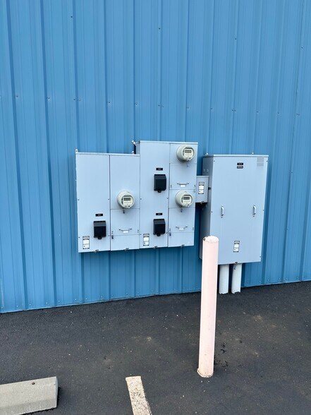 More Photos Of 985 NW Noble Dr, Estacada Warehouse For Lease