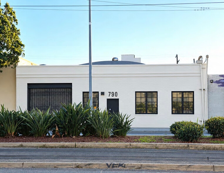 Primary Photo Of 790 E Washington Blvd, Los Angeles Warehouse For Sale