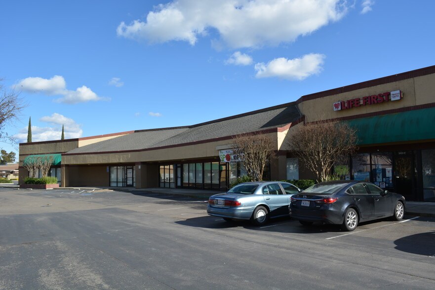 More Photos Of 3410 W Hammer Ln, Stockton Freestanding For Lease