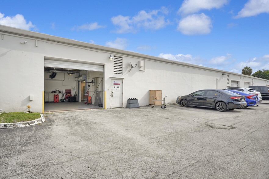 Primary Photo Of 8155 NW 33rd St, Doral Light Manufacturing For Sale